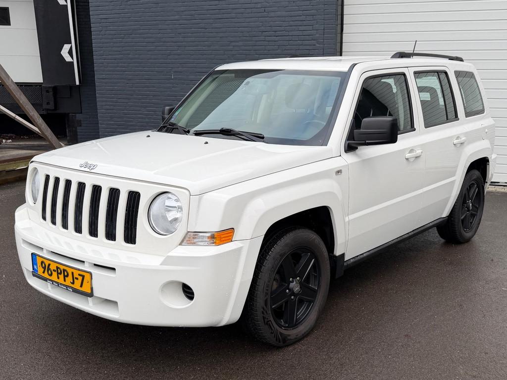 Jeep Patriot 2.4 Sport Liberty 1EEIGENAAR/VOLO-H/4X4/CRUISE/, Auto's, Jeep, Euro 5, Gebruikt, Zwart, 4 cilinders