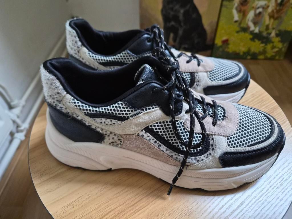 Poelman dames sneakers maat 42, Kleding | Dames, Schoenen, Ophalen of Verzenden