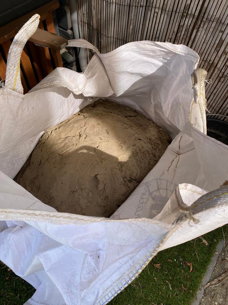 Moet voor donderdag 16 april weg! Gratis circa 0,3 kub zand!, Tuin en Terras, Zand, Ophalen, Zo goed als nieuw, Ophoogzand