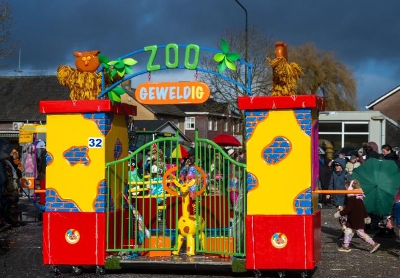Carnavals wagen. Thema Zoo GEWELDig. 3 mooie karren., Ophalen, Zo goed als nieuw, Overige onderwerpen