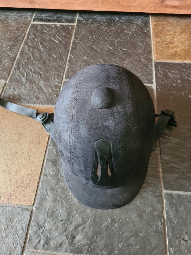 Paardrijd helm verstelbaar maat 54/56, Dieren en Toebehoren, Paardrijkleding, Kinderen, Ophalen of Verzenden, Zo goed als nieuw