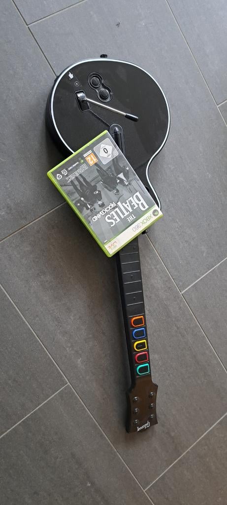 The Beatles Rockband, bamd hero, Xbox 360 met gitaar, Ophalen of Verzenden