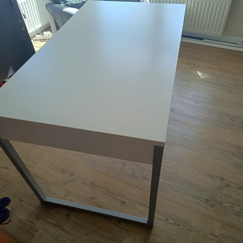 Bureau wit met metalen onderstel - 120x69 cm, Huis en Inrichting, Ophalen, Demontabel, Gebruikt, Metaal