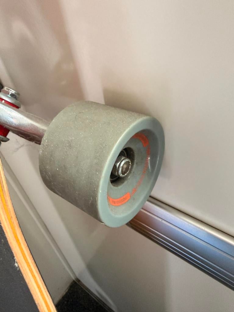 Aloiki Longboard - Perfect voor cruisen en carven, Ophalen of Verzenden, Zo goed als nieuw, Skateboard, Longboard