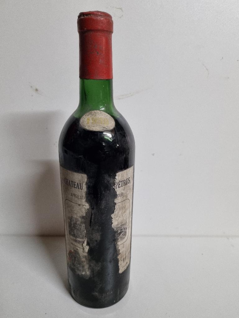 CHATEAU PETRUS, Ophalen, Frankrijk, Zo goed als nieuw, Rode wijn
