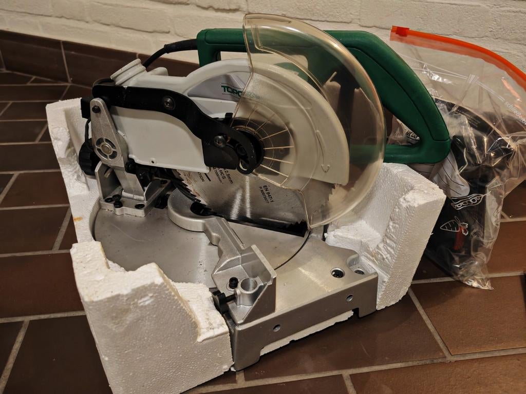 Als nieuw 3x gebruikt Topcraft TSML 1300 Verstekzaag afkort, Topcraft, Ophalen of Verzenden, Zo goed als nieuw, Afkortzaag