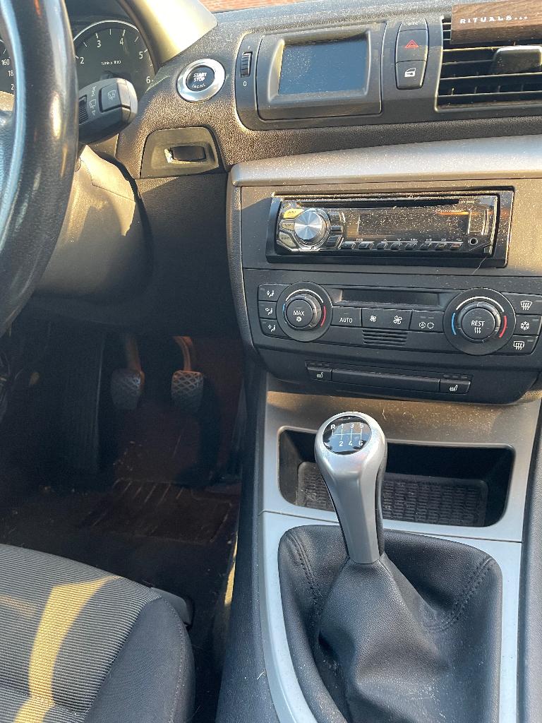 BMW 1-Serie 1.6 116I 2006 Bruin, 1596 cc, Zwart, 4 cilinders, Bruin