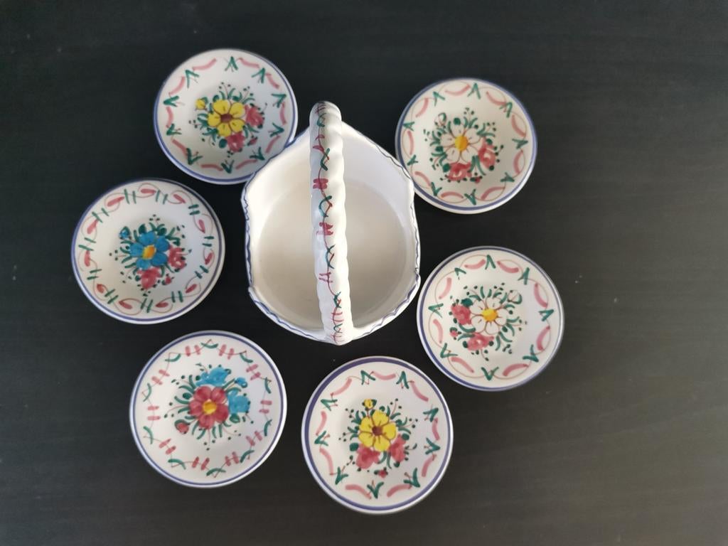 Petit-four schaaltjes met draagmand, Ophalen