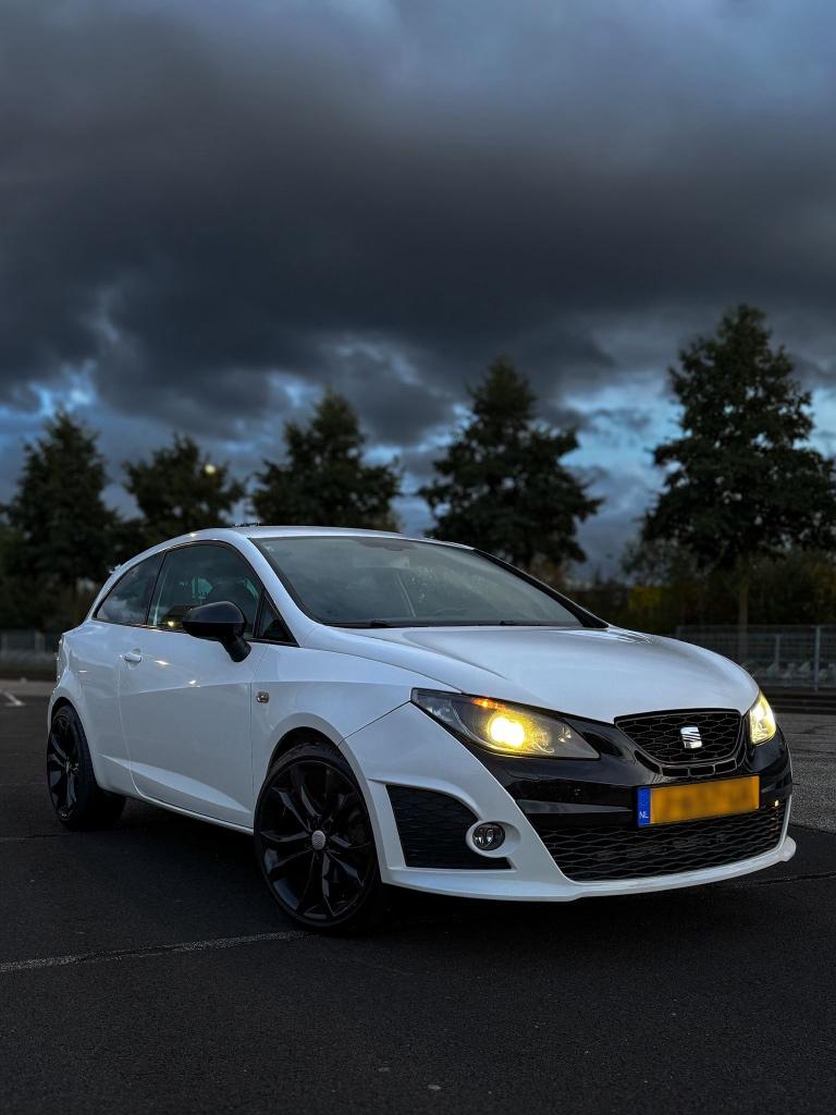 Seat Ibiza SC Cupra Bocanegra ORIGINEEL 132KW AUT 2010 Wit, Auto's, Seat, Euro 5, Stof, 179 pk, Particulier