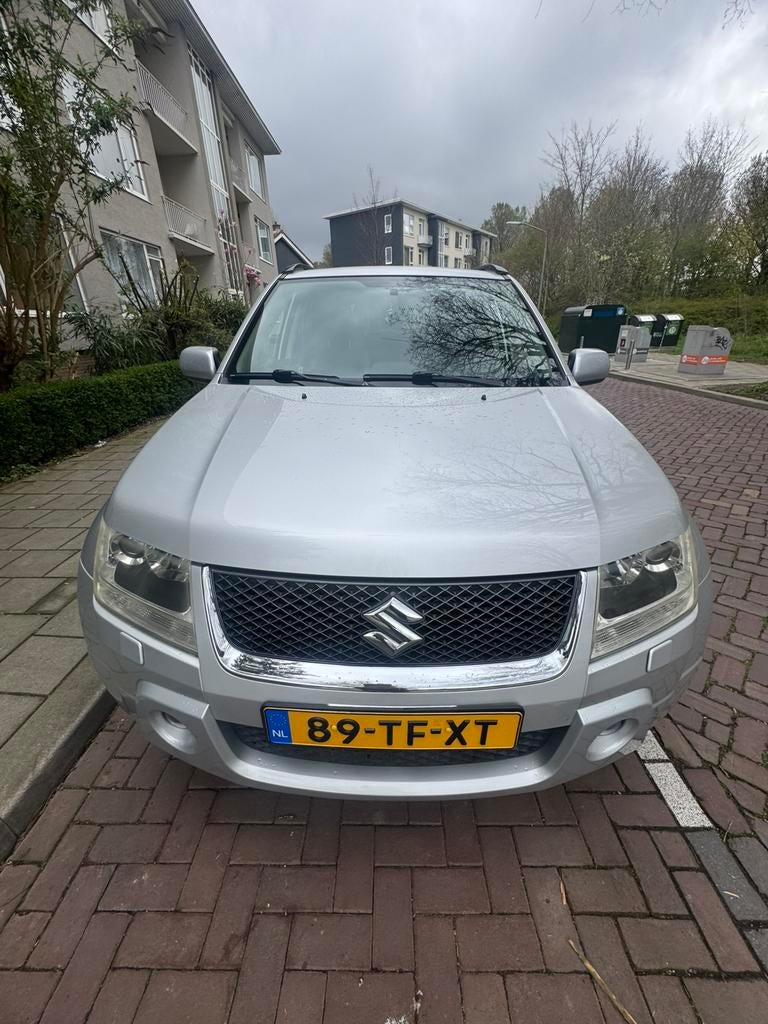 Suzuki Grand Vitara 2.0 5D AUT 2006 Grijs, Automaat, 1995 cc, 4 cilinders, Grand Vitara