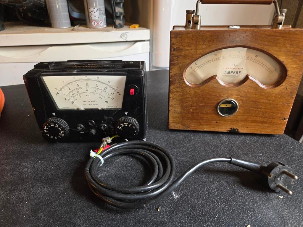 2 oude ampeer meet aperaten, Ophalen