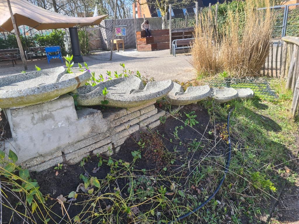 5 stuks flowforms, Ophalen, Zo goed als nieuw, Beton