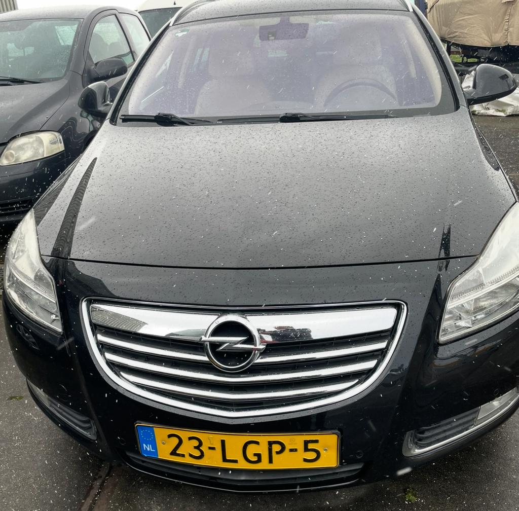 Opel Insignia 2.0 Cdti 96KW Sports Tourer AUT 2010 Zwart, 15 km/l, 1956 cc, 4 cilinders, Zwart