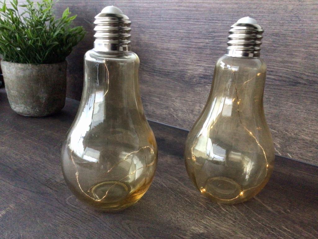 Decoratie: 2 glazen lampen met interne ledlampjes, Huis en Inrichting, Lampen | Losse lampen, Ophalen of Verzenden, Nieuw, E27 (groot)
