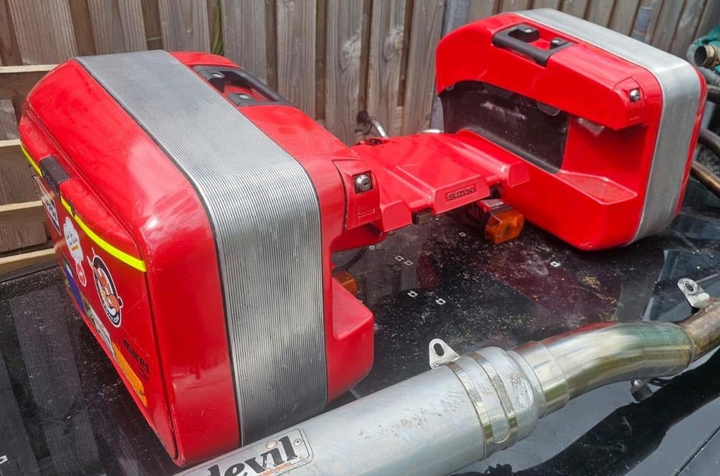 Kofferset Suzuki GSX1100F + 3e remlicht en knipperlichten, Ophalen, Gebruikt