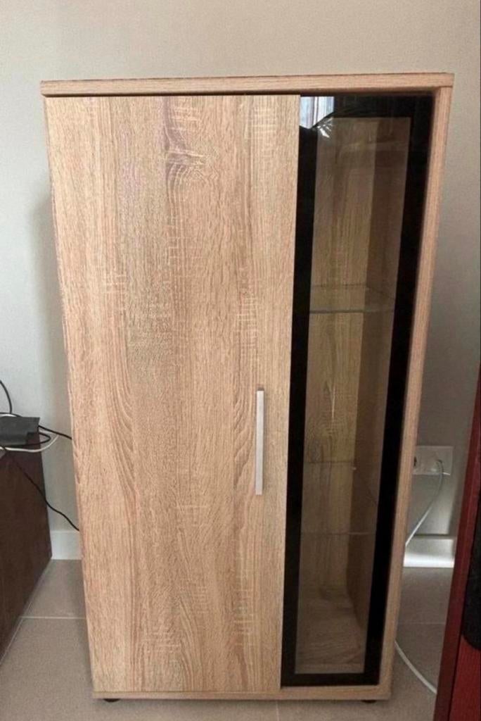 Twee Vitrinekastje met glazen deur, Huis en Inrichting, Kasten | Vitrinekasten, Ophalen, Gebruikt, 100 tot 150 cm, 50 tot 100 cm