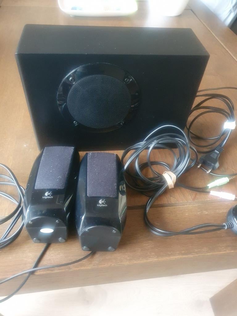Logitech s-220 speaker set., Computers en Software, Pc speakers, Ophalen of Verzenden