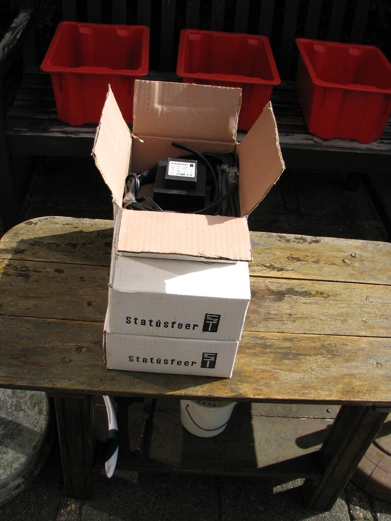 Nieuwe Transformatoren 12 volt,105W, geschikt voor b/buiten., Tuin en Terras, Buitenverlichting, Overige materialen, Verzenden