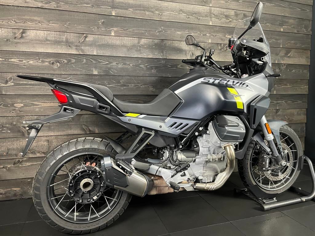 Moto Guzzi V100 STELVIO E5+ NERO VULCANO (bj 2024) - foto 2