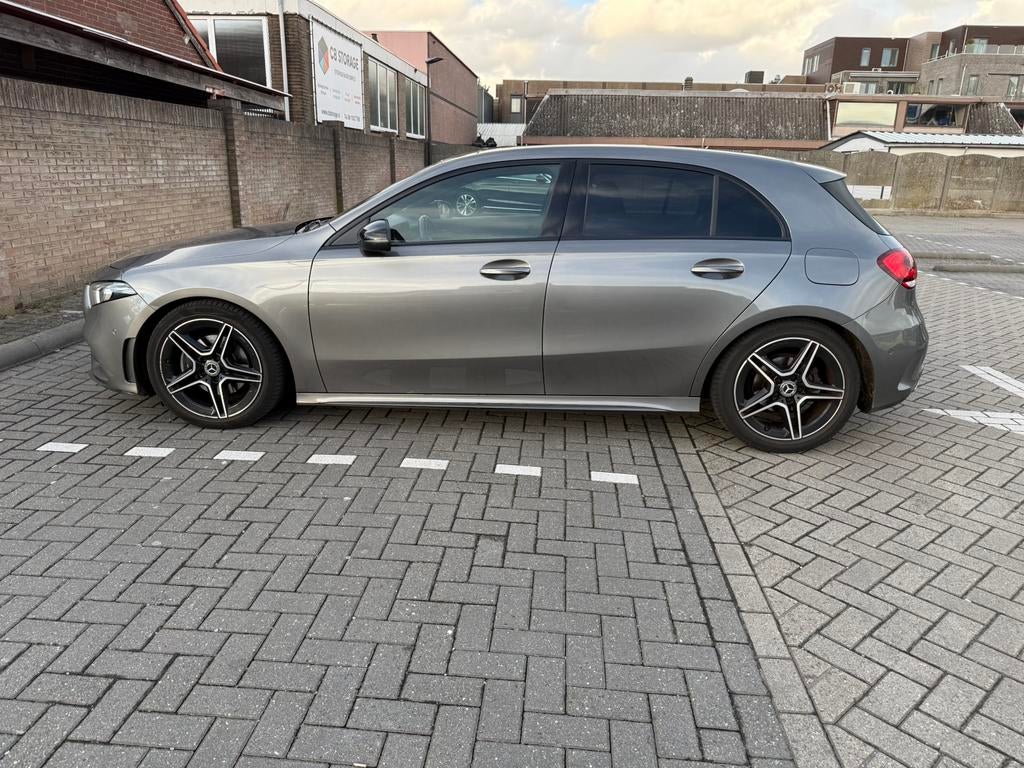Mercedes-Benz A-Klasse A 180 136pk 7G-DCT 2019 Grijs, Auto's, Mercedes-Benz, 136 pk, 4 cilinders, Origineel Nederlands, Bedrijf