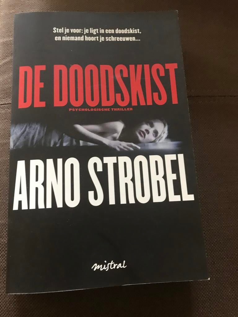 De Doodskist - Psychologische thriller van Arno Strobel, Ophalen of Verzenden, Zo goed als nieuw