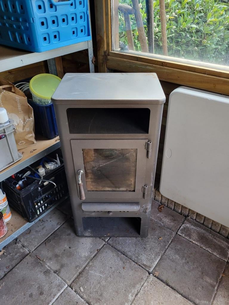 Houtkachel met achteraansluiting - Compact en efficiënt, Huis en Inrichting, Kachels, Ophalen, Gebruikt, Hout, Houtkachel