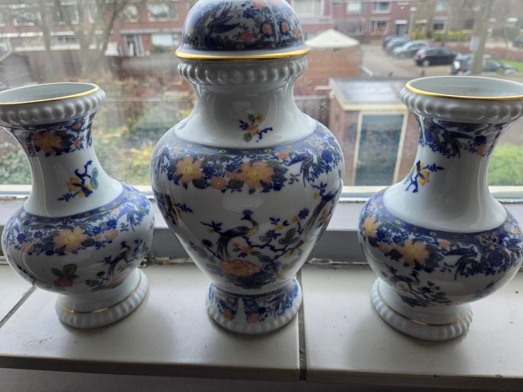 Klein kaststel van porselein, wit met blauw en geel decor, Ophalen of Verzenden