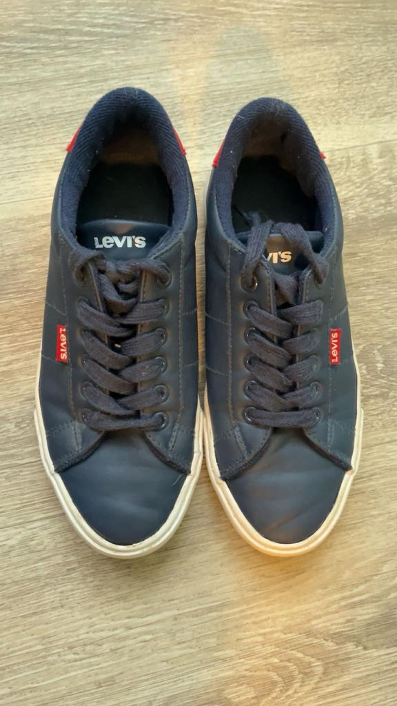 Levis kids sport schoenen maat 37, Ophalen of Verzenden, Zo goed als nieuw, Jongen of Meisje, Schoenen