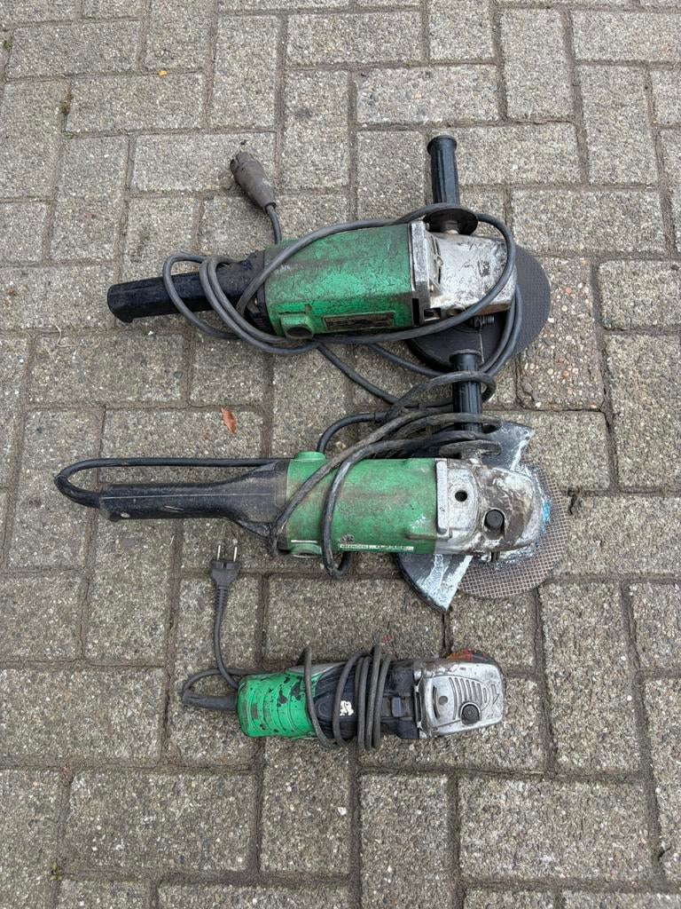 Hitachi slijptol, Doe-het-zelf en Verbouw, Gereedschap | Slijpmachines, Ophalen, Zo goed als nieuw, Minder dan 700 watt, Haakse handslijpmachine