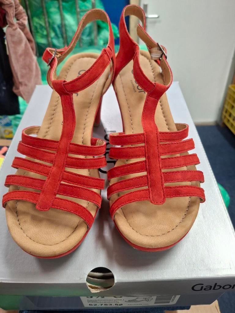 Gabor nieuwe Gabor Rood pump maat 38 1/2, Pumps, Gabor, Nieuw, Ophalen of Verzenden