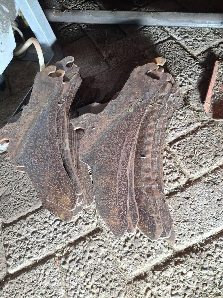 Pöttinger opraapwagen messen.