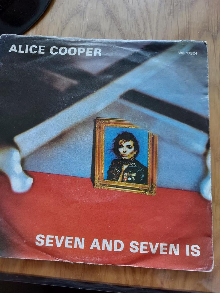 Alice Cooper seven and seven is, Verzamelen, Ophalen of Verzenden, Sigarenbandjes
