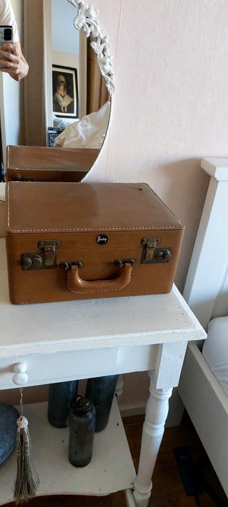 Klein bruin koffertje, Ophalen of Verzenden