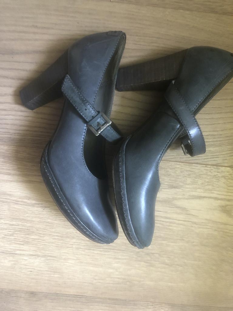 MARC O POLO grijze pumps mt 36 plateauzool hakje 8,5 cm, Pumps, Ophalen of Verzenden, Marc O'Polo, Grijs