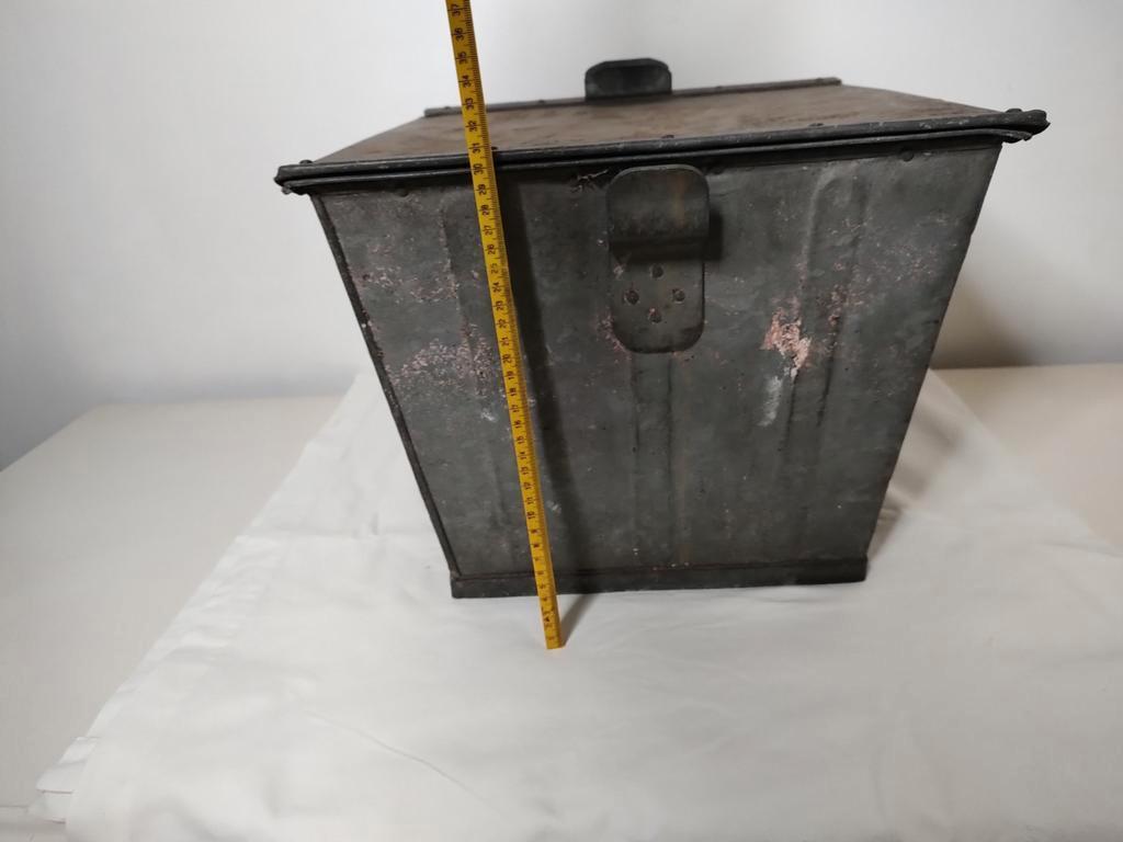Unieke grote VINTAGE verzinkte bak met schuifdeksel, Ophalen of Verzenden
