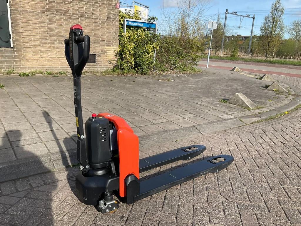 BT LHE130 1300KG PALLETWAGEN / HEFTRUCK (bj 2023), Zakelijke goederen, Machines en Bouw | Heftrucks en Intern transport, Palletwagen