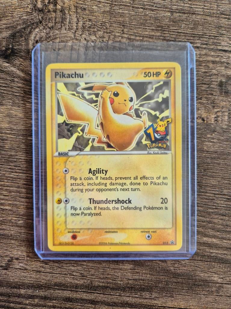 Nintendo black star promo 012 pikachu 10th anniversary., Ophalen of Verzenden, Zo goed als nieuw