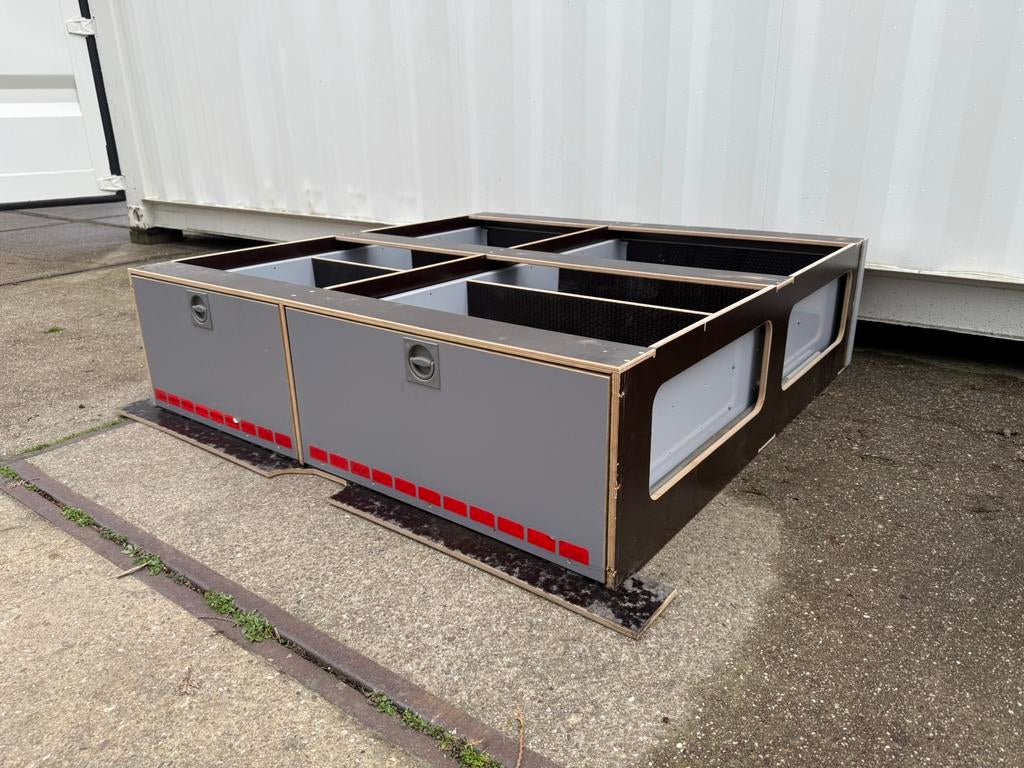 Nieuwstaat dubbele bodem bedrijfswagen inrichting vloerlades, Auto diversen, Auto-accessoires, Ophalen, Zo goed als nieuw