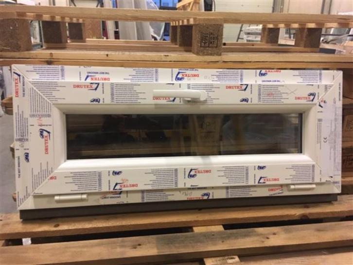 Kunststof kiep kozijn 90 x 32 cm wit RAL 9016, Kunststof, Raamkozijn, Niet ingevuld, Nieuw