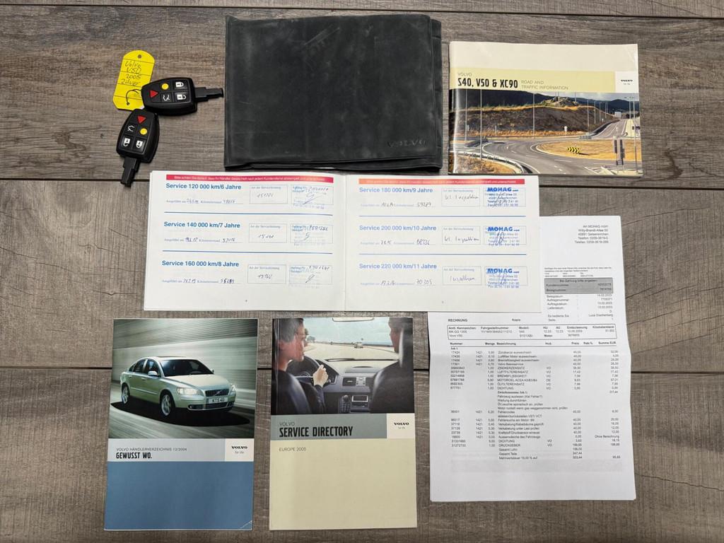 Volvo V50 2.4i 170 PK Exclusive|1e eig|Dealer onderhouden|Au, 700 kg, Leder en Stof, 2435 cc, 170 pk