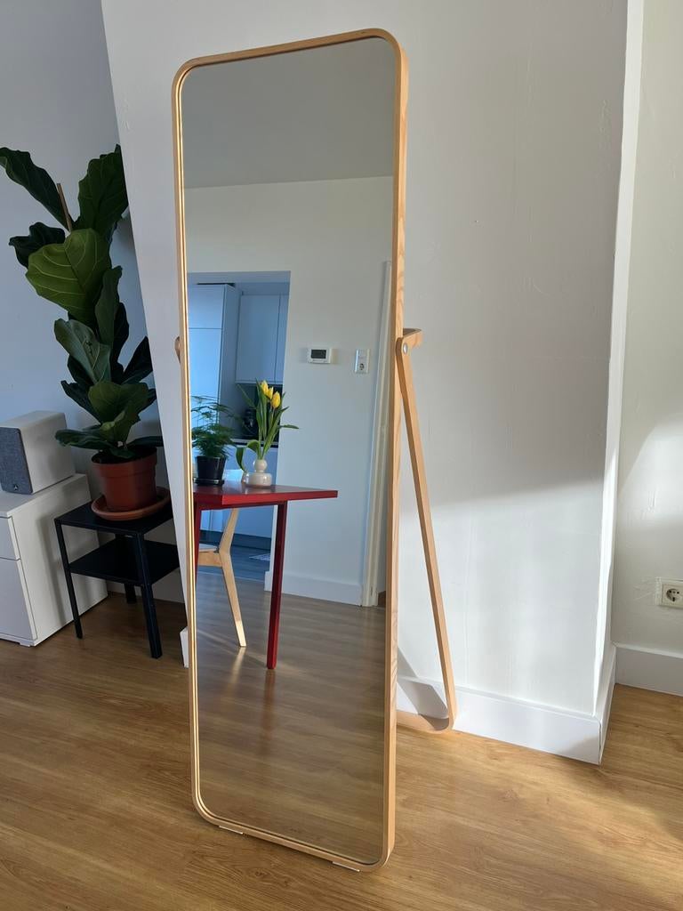 IKORNNES Ikea Mirror, like new, Huis en Inrichting, Woonaccessoires | Spiegels, Ophalen, Zo goed als nieuw, 150 tot 200 cm, Rechthoekig