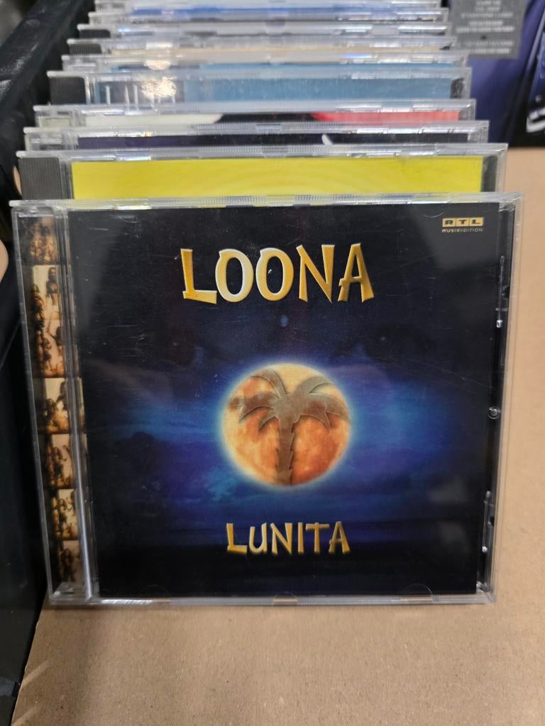 Loona, Ophalen of Verzenden, Zo goed als nieuw
