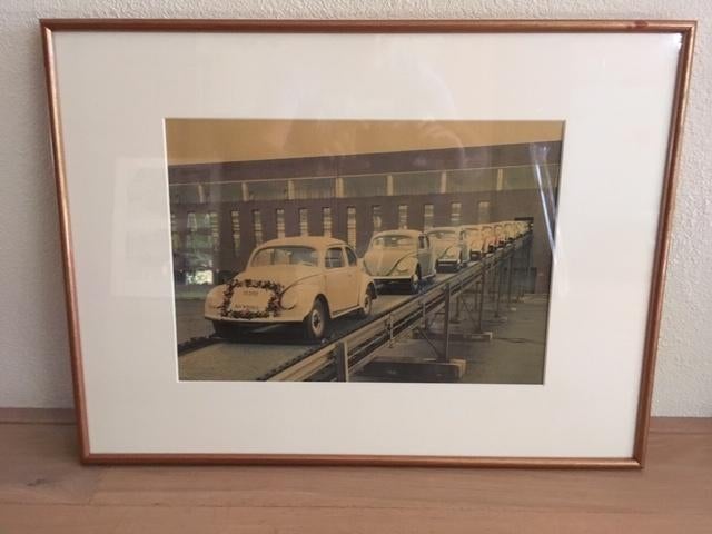 Poster Volkswagen kever / beetle 10000 stuks uit fabriek . m, Ophalen of Verzenden, Zo goed als nieuw, Foto of Poster, Minder dan 50 cm