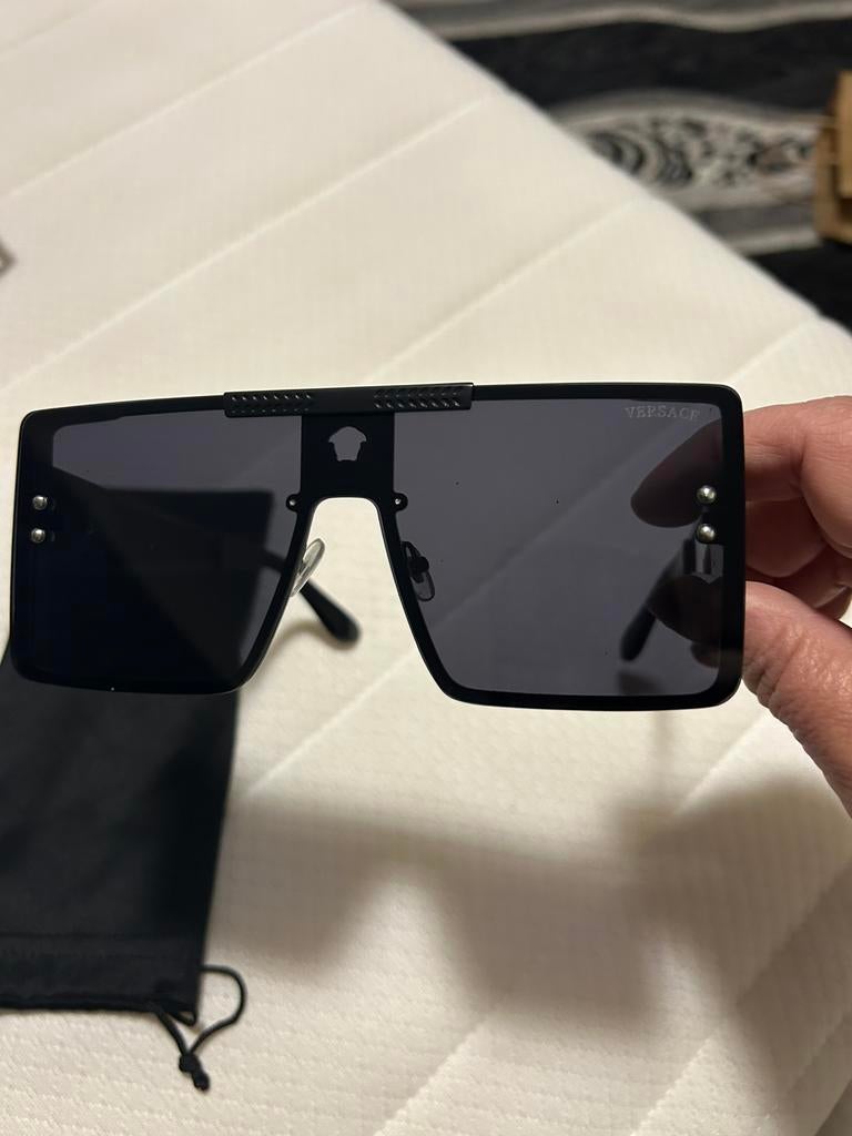 Mooi nieuw heren zonnen bril van Versace, Sieraden, Tassen en Uiterlijk, Zonnebrillen en Brillen | Heren, Overige merken, Zonnebril