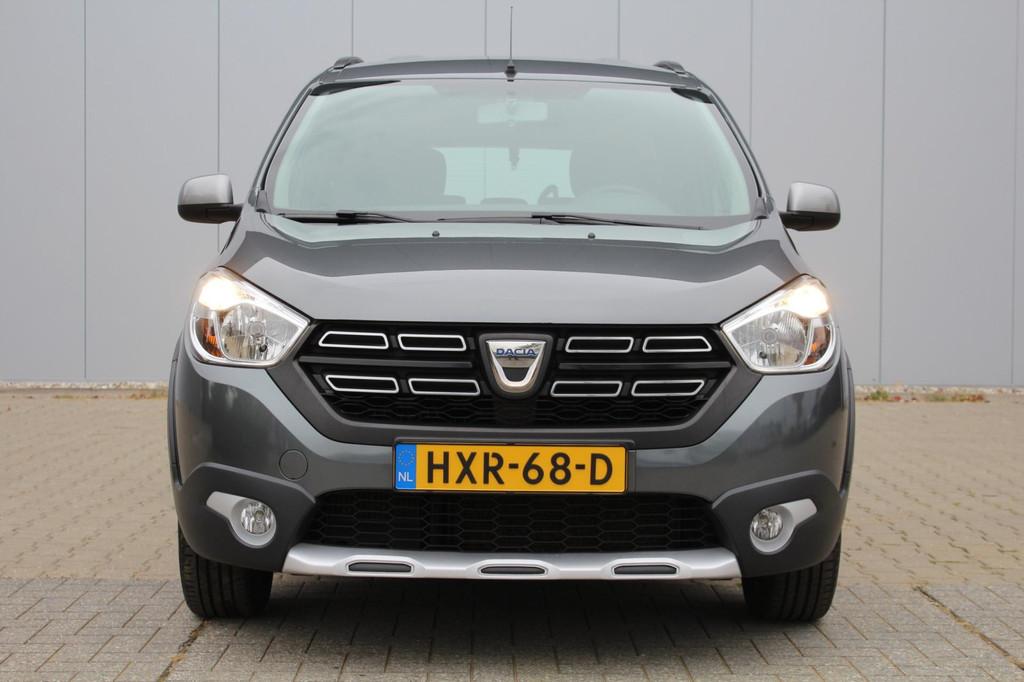 Dacia LODGY 1.2 TCe Lauréate Stepway 7persoons | Navigatie, Auto's, Voorwielaandrijving, Stof, 4 cilinders, Handgeschakeld