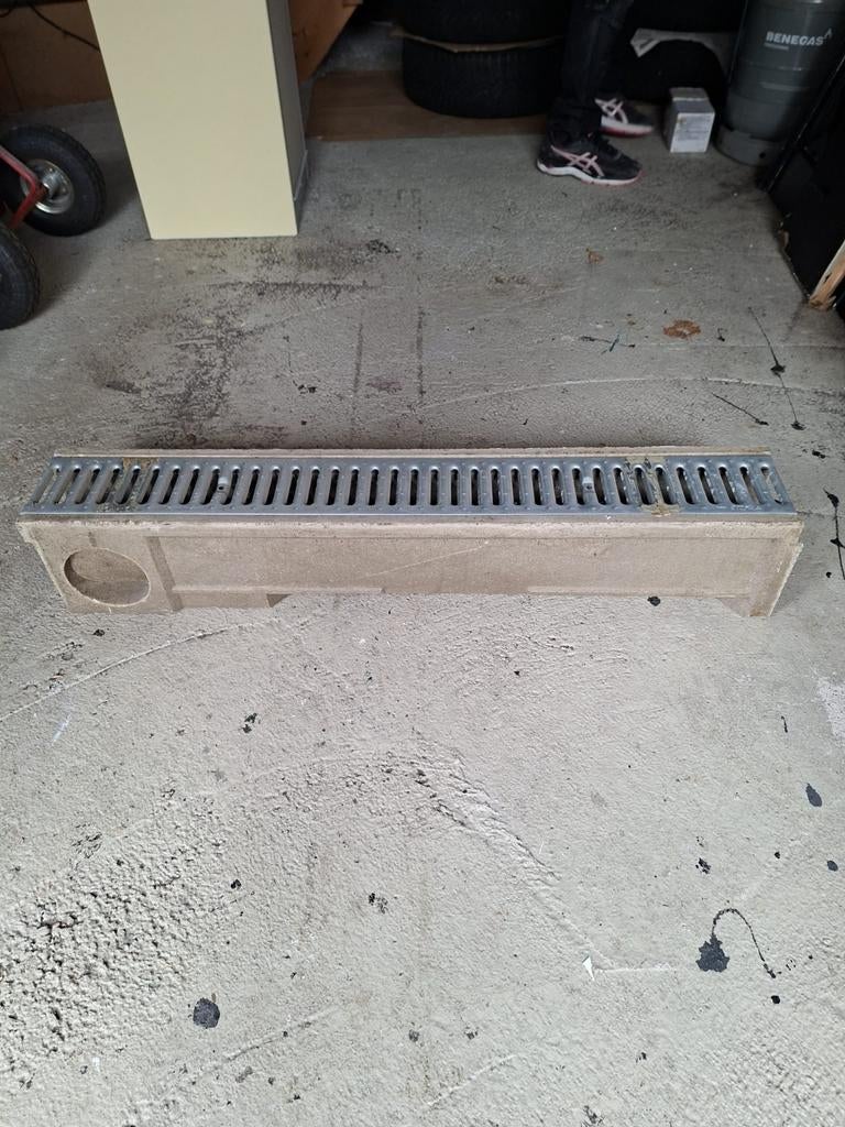 Betonnen tuingoot met afneembaar rooster, Gebruikt, Ophalen of Verzenden, Minder dan 2 meter, Overige materialen