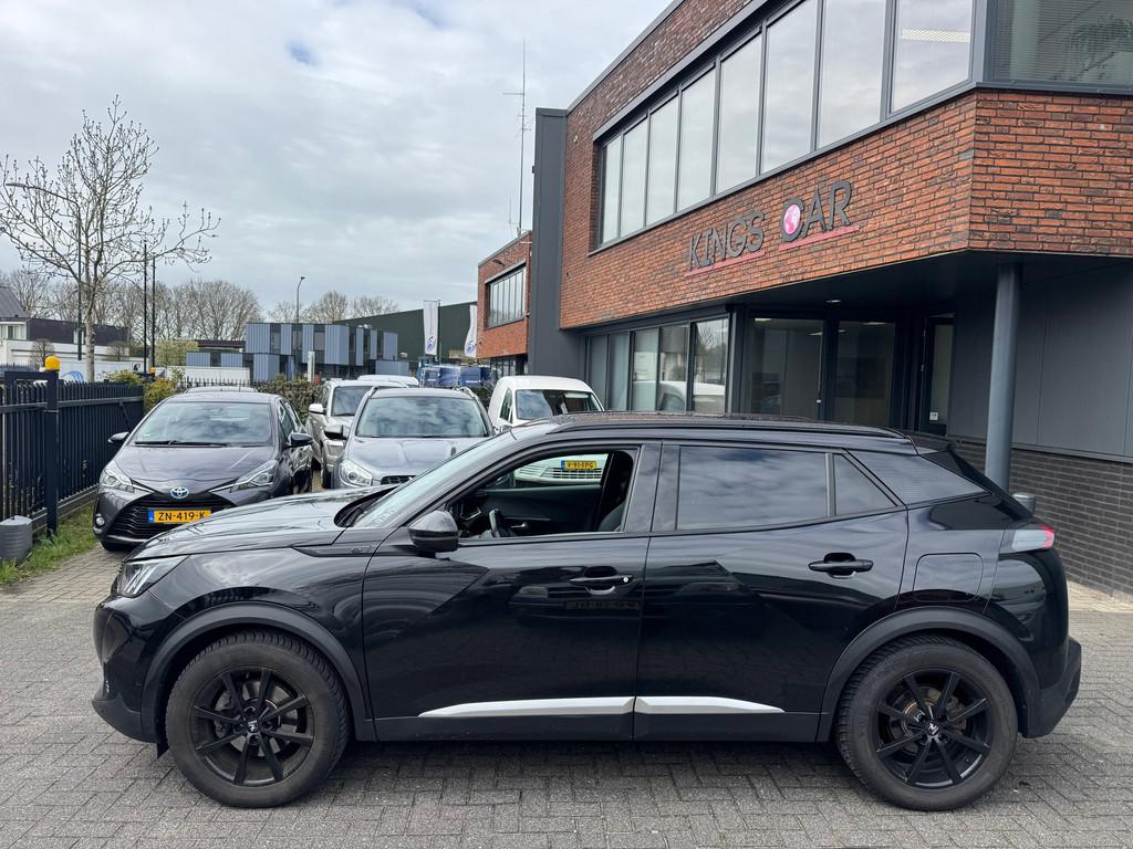 Peugeot E-2008 EV GT 50 kWh ACC CAMERA STOELVERW LED DEALER, 136 pk, Gebruikt, 310 km, Zwart