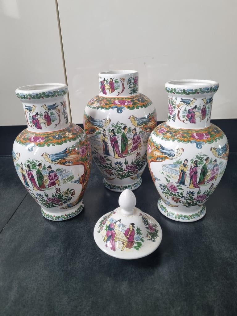 Set van 3 Chinese vazen met deksel - Handgeschilderd, Antiek en Kunst, Antiek | Vazen, Ophalen of Verzenden