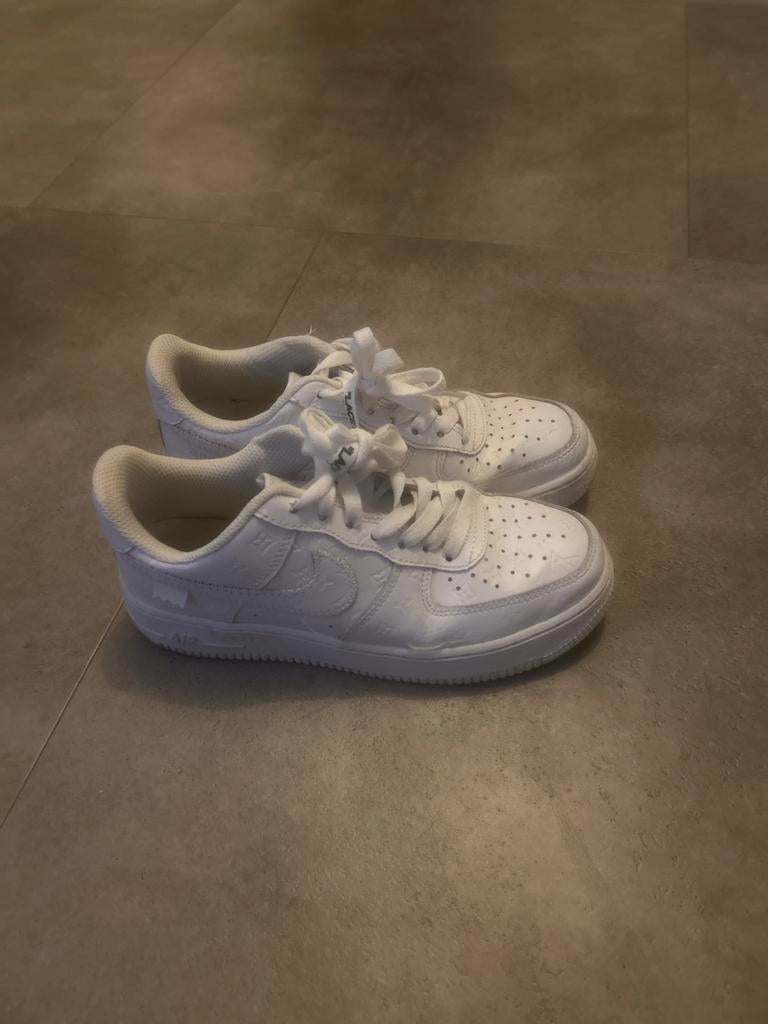 Nike Air Force 1 x Louis Vuitton sneakers, Kleding | Dames, Schoenen, Ophalen, Wit, Sneakers of Gympen, Zo goed als nieuw