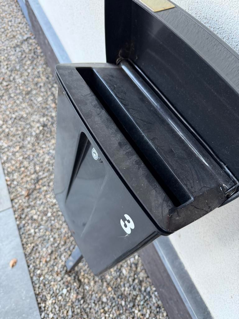 Brievenbus met paal, Ophalen, Gebruikt, Kunststof, Staande brievenbus